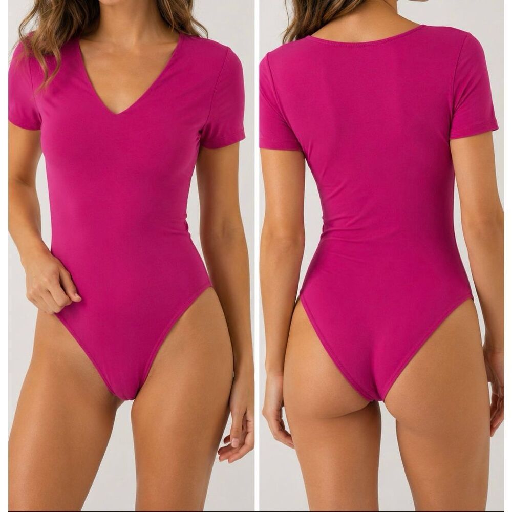 PUMIEY Hot Pink V-Neck Short Sleeve Bodysuit Size Large